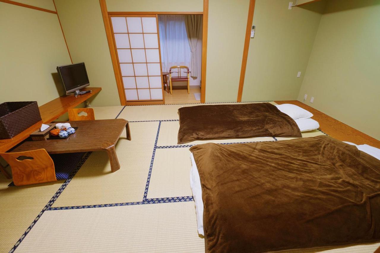 Hotel Fuji Hokin Kaikan Yamanakako Esterno foto
